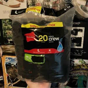 New Hanes 20 Pack Crew Socks Black Size 6-12